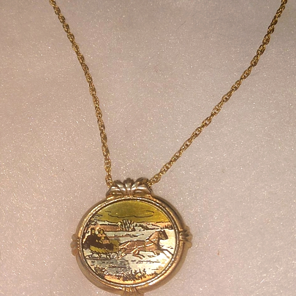 Vintage Avon Country Christmas Necklace